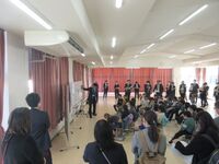 3年5組は多目的室にて 教材名「どうしよう…」