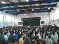 校庭のとちの木に向かって、大きな声で「がんばり宣言」しました。