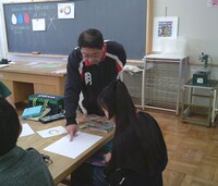 校長先生からのアドバイスを受けて、配色を考えます。