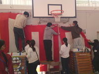 隙間を作らないように丁寧につなげていきます。